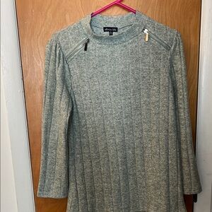 Olivic bluHeather Gray Knit Top